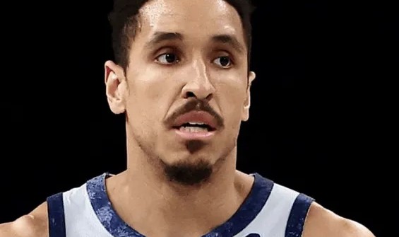 布罗格登上赛季仅出战24场，场均可以得到12.7分4.1助3.8板