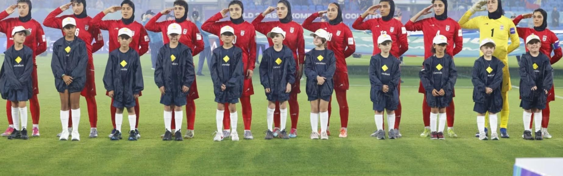 多家外媒：5名伊朗女足球员逃离球队，现由澳大利亚警方庇护