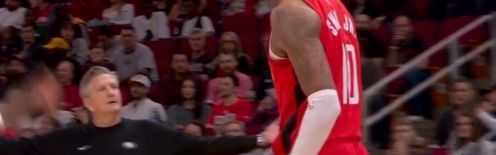 开云中国-抽象2-1-1-1！小贾造犯规明明吹了却去骂裁判 自己吃了1T+2罚全铁